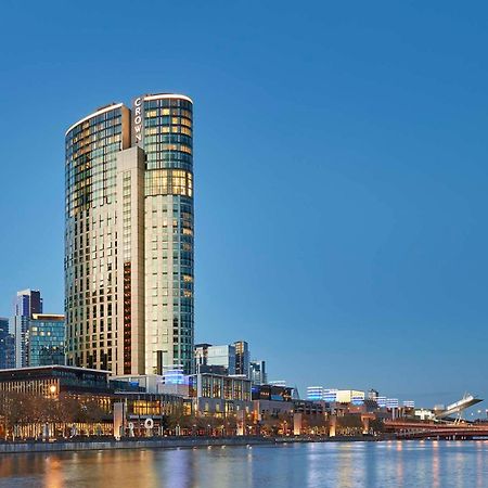 Crown Towers Melbourne Hotel Exterior photo The Crown Hotel at Night
