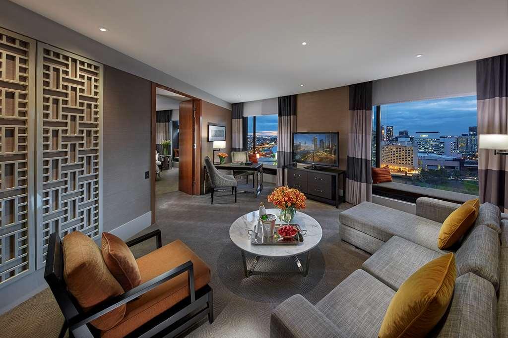 Crown Towers Melbourne Hotel Room photo The living room of a suite at the Mandarin Oriental, London
