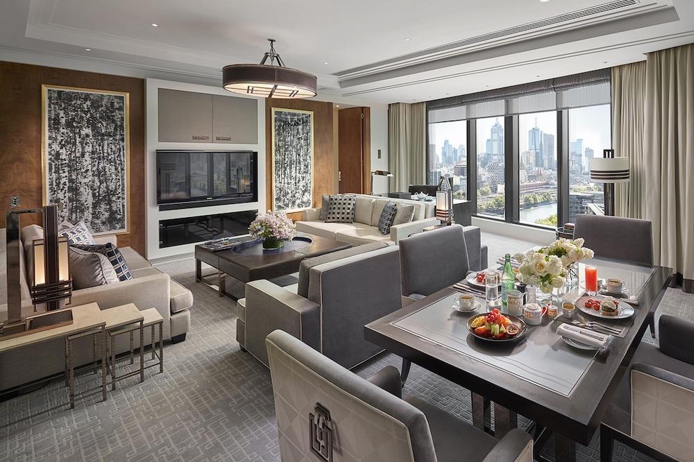 Crown Towers Melbourne Hotel Exterior photo The living room of a suite at The Hari