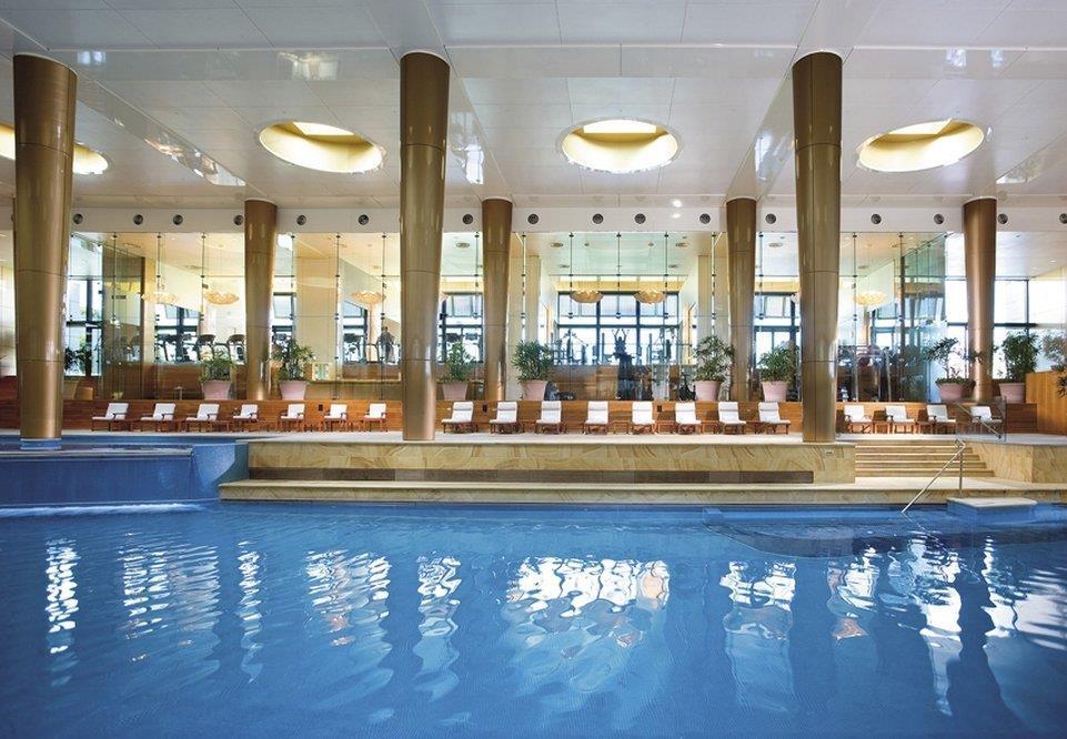 Crown Towers Melbourne Hotel Exterior photo The pool at the InterContinental Berlin