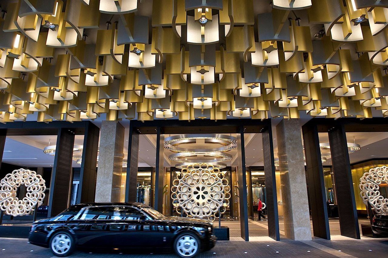 Crown Towers Melbourne Hotel Exterior photo Entrance